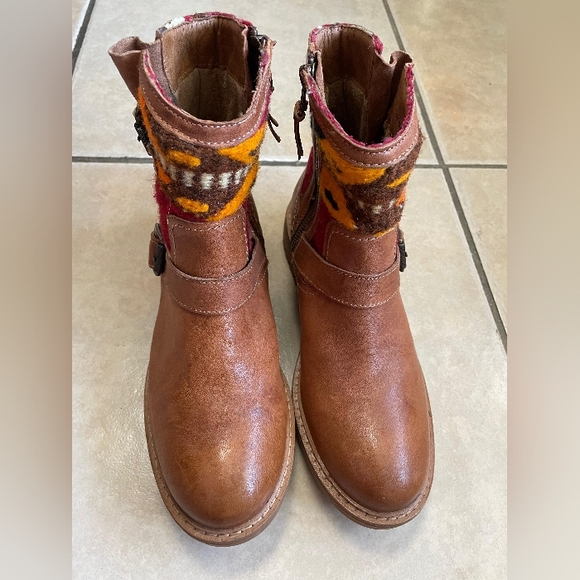 Sofft Women's Lalana Blanket Detail Engineer Leather Boots Size 9 - Picture 1 of 11